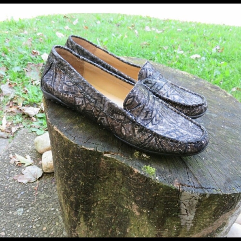 Vaneli Metallic Tribal Comfort Loafer Flats